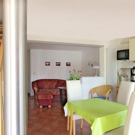 Spacious In With Garden Apartamento